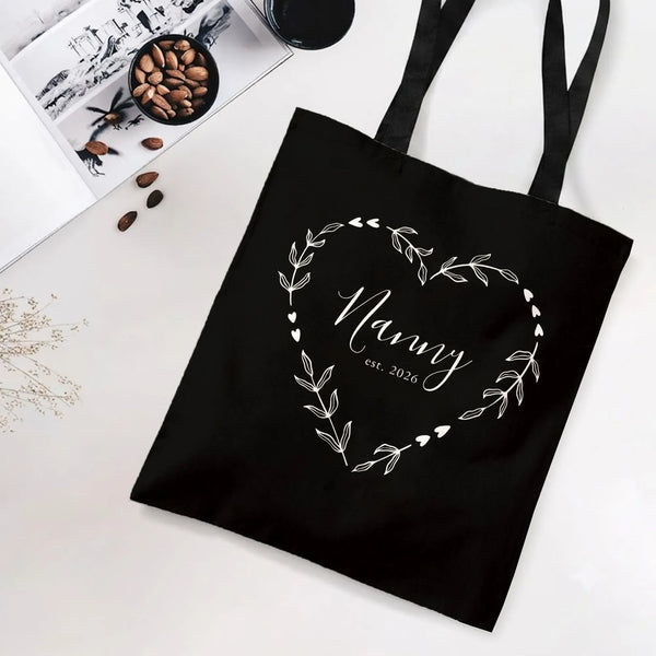 Nanny Est 2026 Tote Bag | Botanical Heart Wreath Script Lettering | Premium Twill Diamond-Grid Texture | Sentimental Gift for