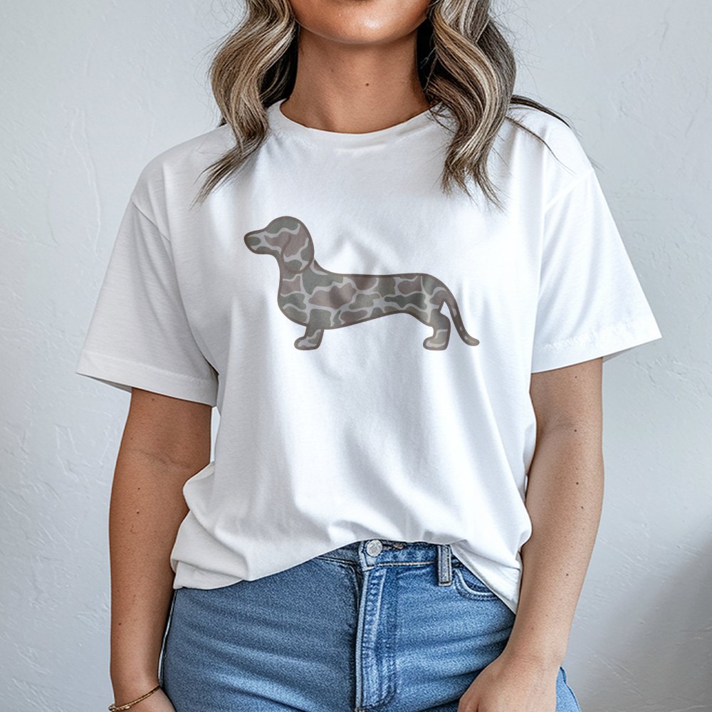 Dachshund Duck Camo T-Shirt,Duck Camo Wiener Dog,Duck Camo Doxie,Doxie Lover T-Shirt,Dachshund Mom Dad T-Shirt