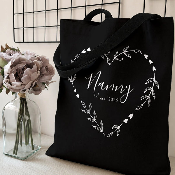 Nanny Est 2026 Tote Bag | Botanical Heart Wreath Script Lettering | Premium Twill Diamond-Grid Texture | Sentimental Gift for